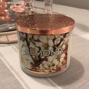 Bath and Body Works almond candle